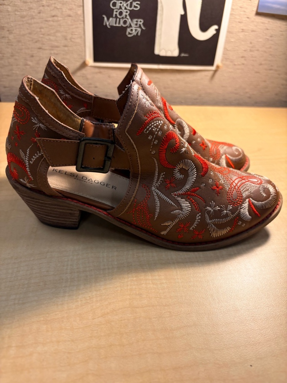 Kelsi Dagger Brooklyn embroidered open booties size 7